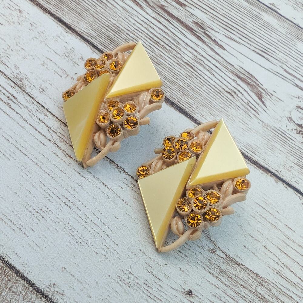 Vintage Clip On Earrings - Very Unusual Statement Earrings - 1 & 3/8" - Picture 3 of 6